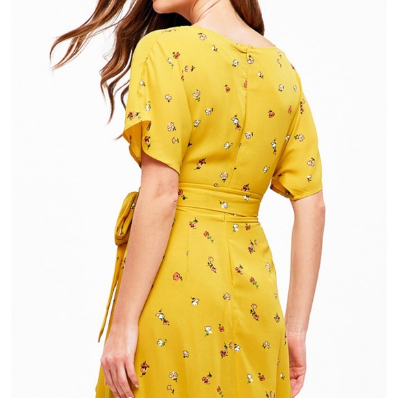 Yellow Plunging V Neck Floral Faux Wrap Maxi Dress - Picture 7 of 8